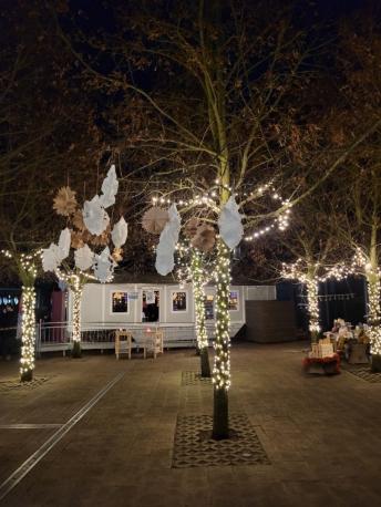 Adventsfenster Weihnachtsmarkt