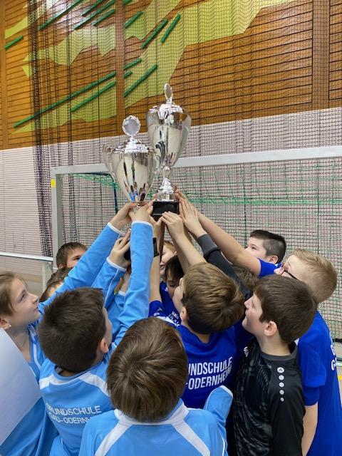 Der Sieg wird bejubelt